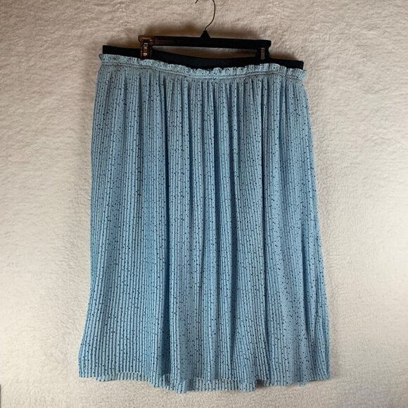 Torrid Women's Elastic Waist Blue Star Printed Chiffon Pleated Midi Skirt Size 2 - Picture 1 of 8